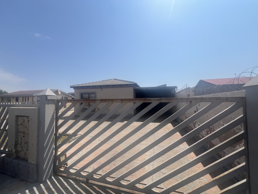 2 Bedroom Property for Sale in Soshanguve L Gauteng