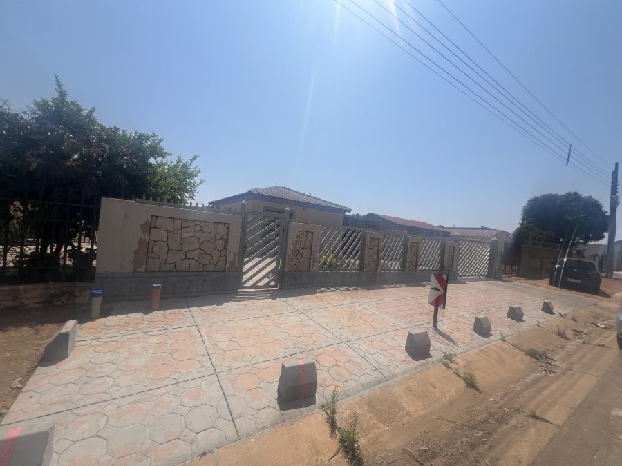 2 Bedroom Property for Sale in Soshanguve L Gauteng