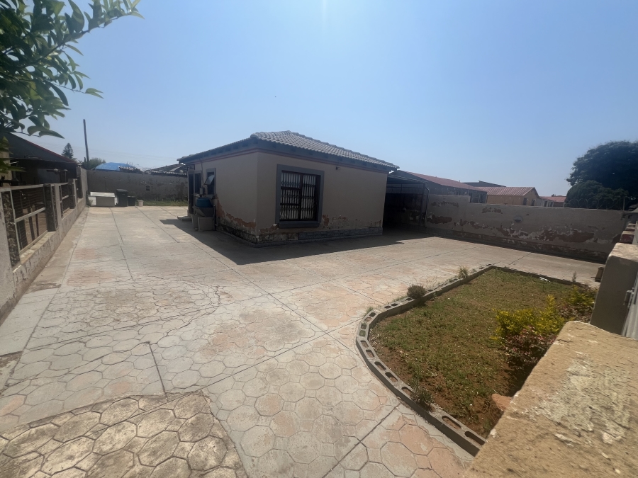 2 Bedroom Property for Sale in Soshanguve L Gauteng