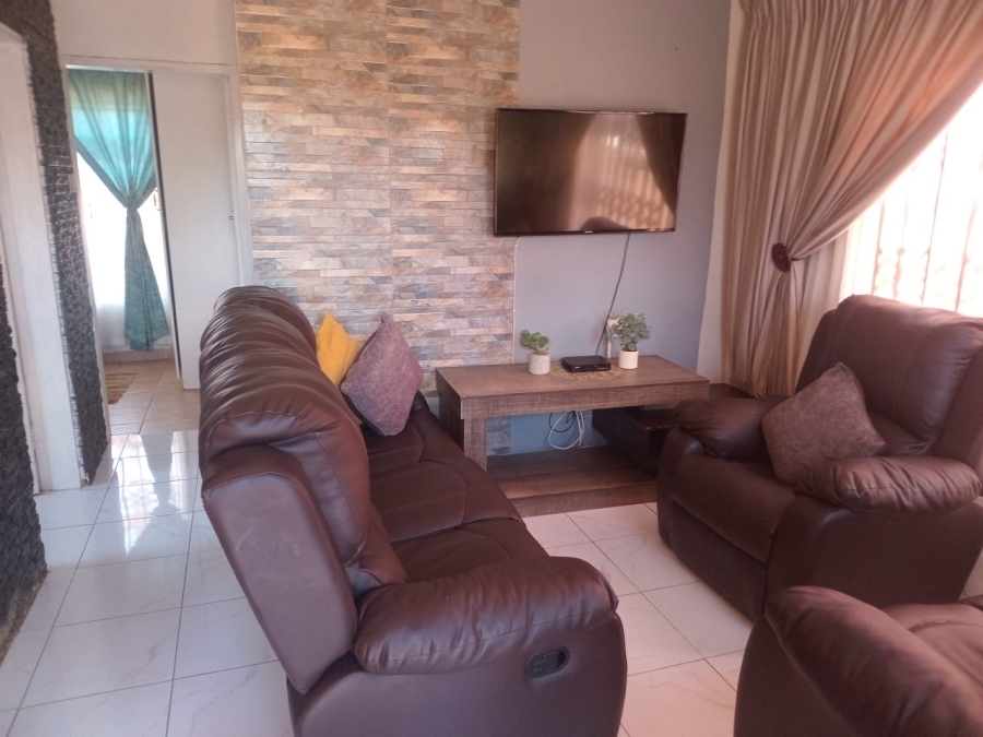 2 Bedroom Property for Sale in Soshanguve VV Gauteng