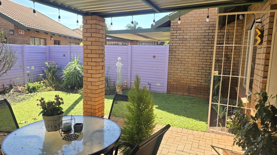 2 Bedroom Property for Sale in Annlin Gauteng
