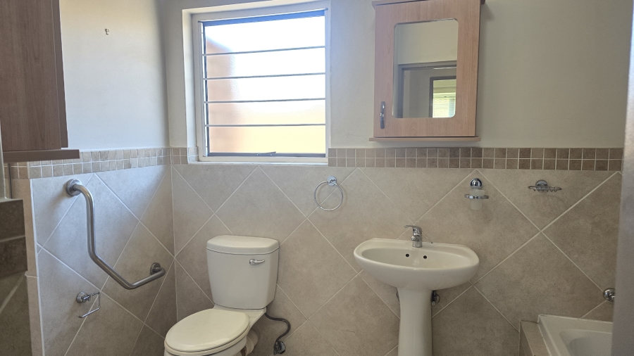 2 Bedroom Property for Sale in Montana Tuine Gauteng