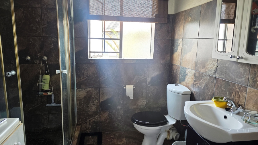 3 Bedroom Property for Sale in Annlin Gauteng