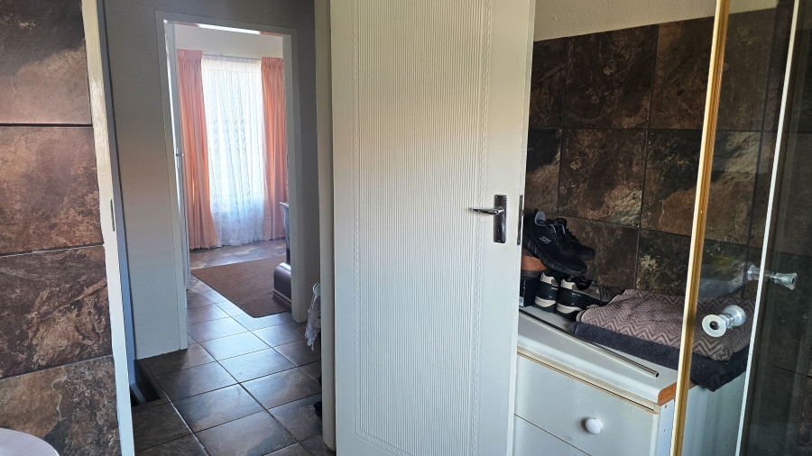 3 Bedroom Property for Sale in Annlin Gauteng