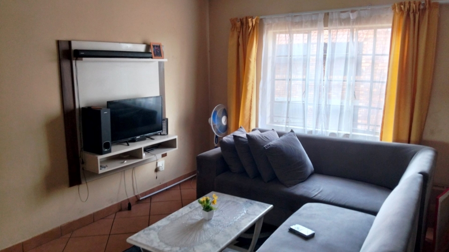2 Bedroom Property for Sale in Clarina Gauteng