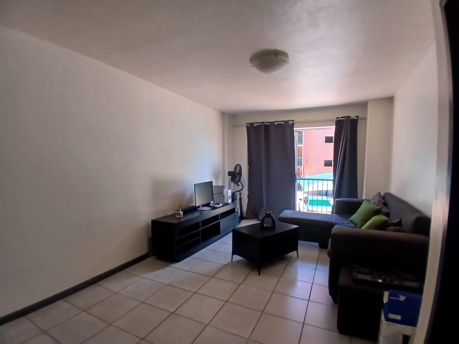 1 Bedroom Property for Sale in Die Hoewes Gauteng