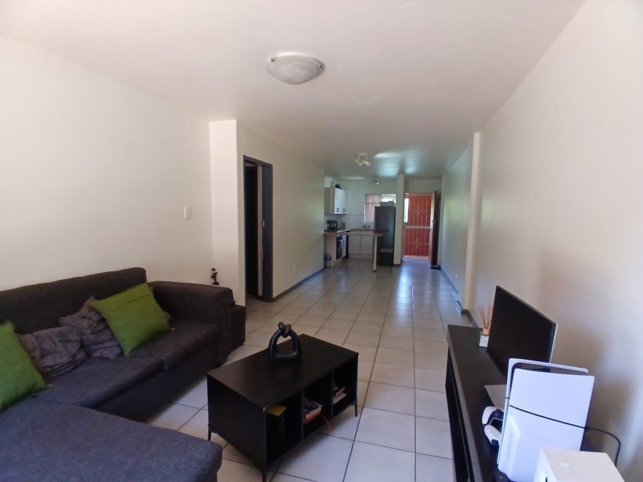 1 Bedroom Property for Sale in Die Hoewes Gauteng