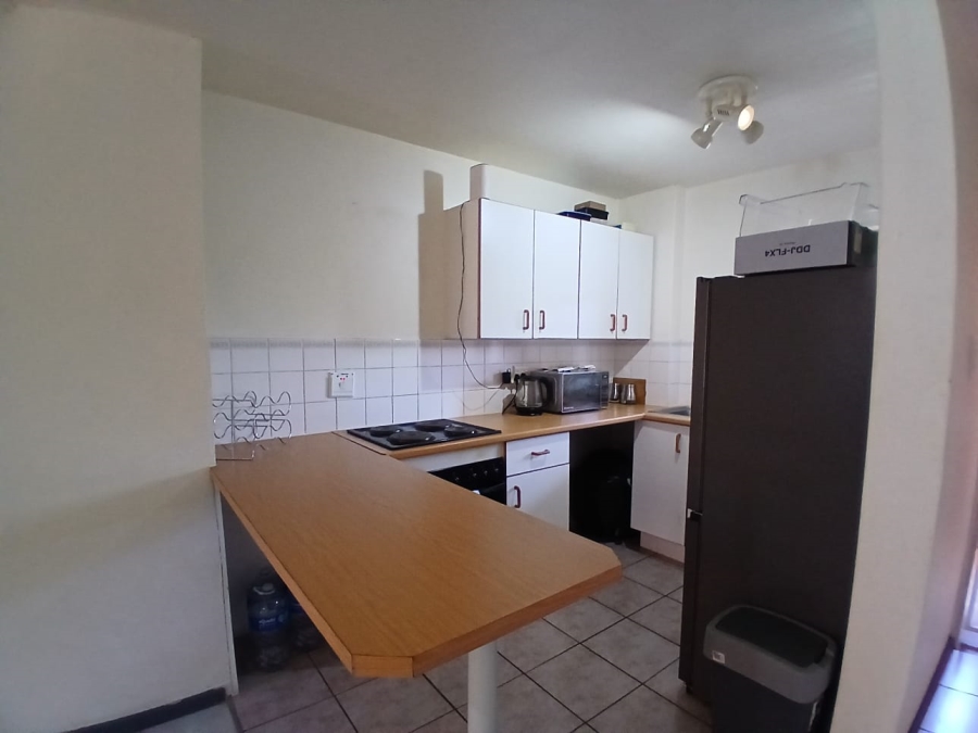 1 Bedroom Property for Sale in Die Hoewes Gauteng