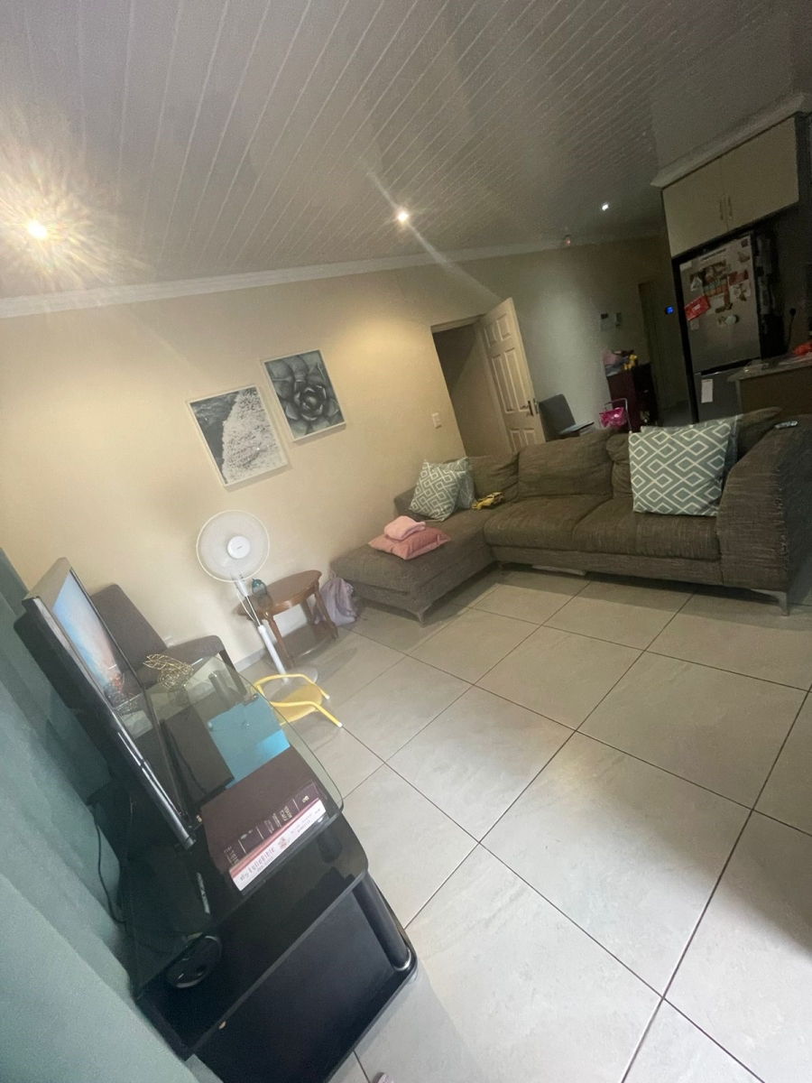 To Let 2 Bedroom Property for Rent in Brackenhurst Gauteng