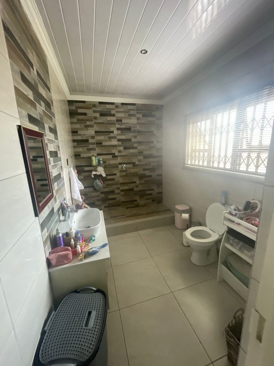 To Let 2 Bedroom Property for Rent in Brackenhurst Gauteng