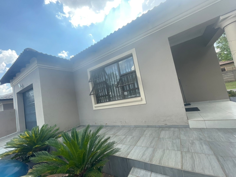 To Let 2 Bedroom Property for Rent in Brackenhurst Gauteng
