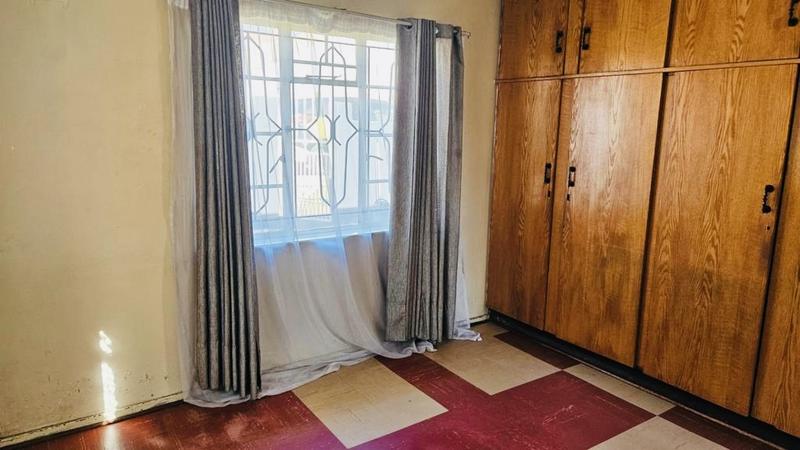 3 Bedroom Property for Sale in Newclare Gauteng