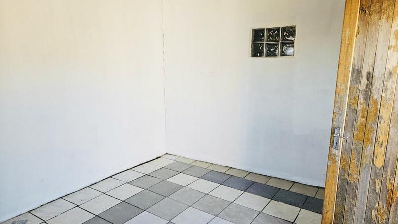 3 Bedroom Property for Sale in Newclare Gauteng