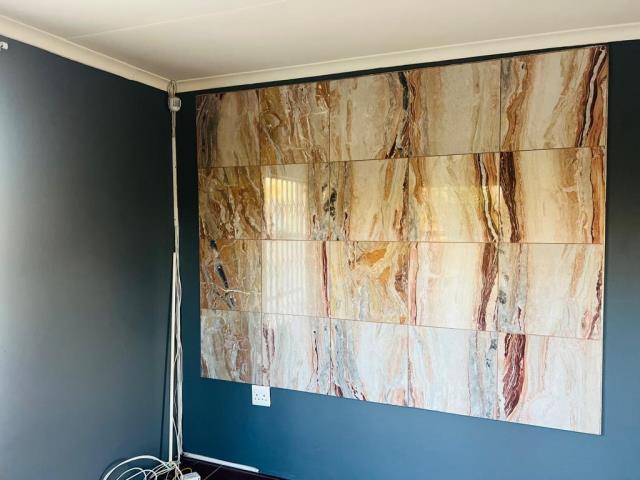 To Let 3 Bedroom Property for Rent in Fleurhof Gauteng