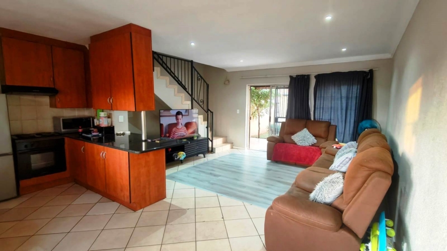 2 Bedroom Property for Sale in Annlin Gauteng
