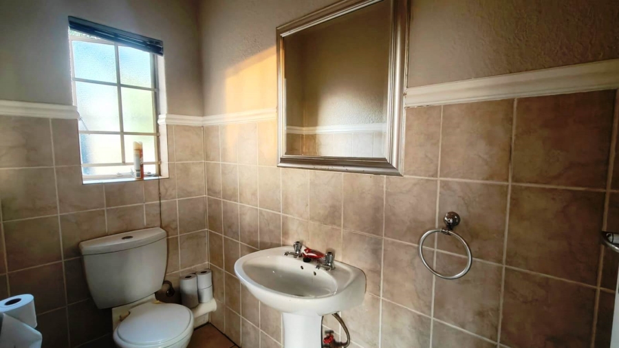 2 Bedroom Property for Sale in Annlin Gauteng
