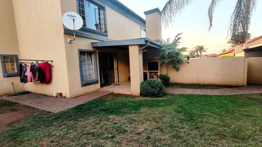 2 Bedroom Property for Sale in Annlin Gauteng