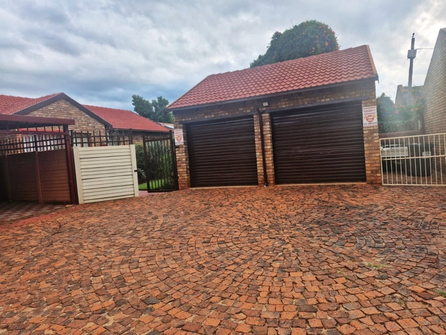 3 Bedroom Property for Sale in Chantelle Gauteng