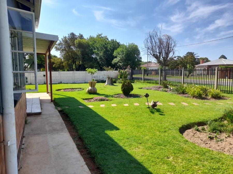 To Let 3 Bedroom Property for Rent in Dunnottar Gauteng