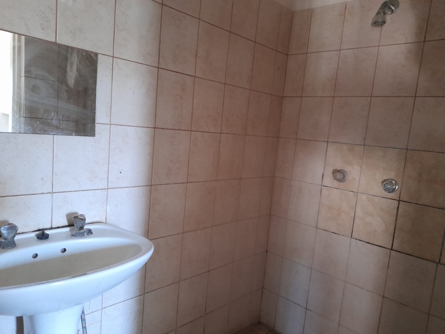 To Let 3 Bedroom Property for Rent in Dunnottar Gauteng