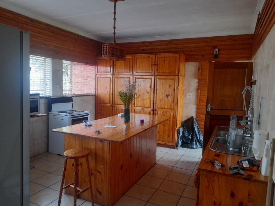 To Let 2 Bedroom Property for Rent in Selection Park Gauteng