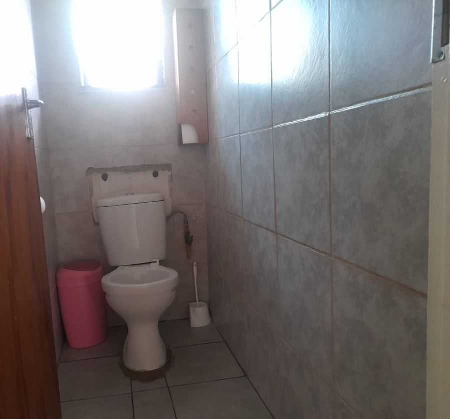 To Let 2 Bedroom Property for Rent in Selection Park Gauteng