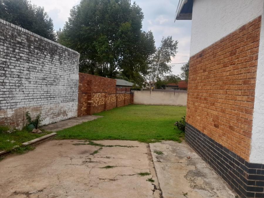 To Let 2 Bedroom Property for Rent in Selection Park Gauteng