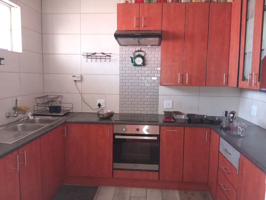 2 Bedroom Property for Sale in Selection Park Gauteng