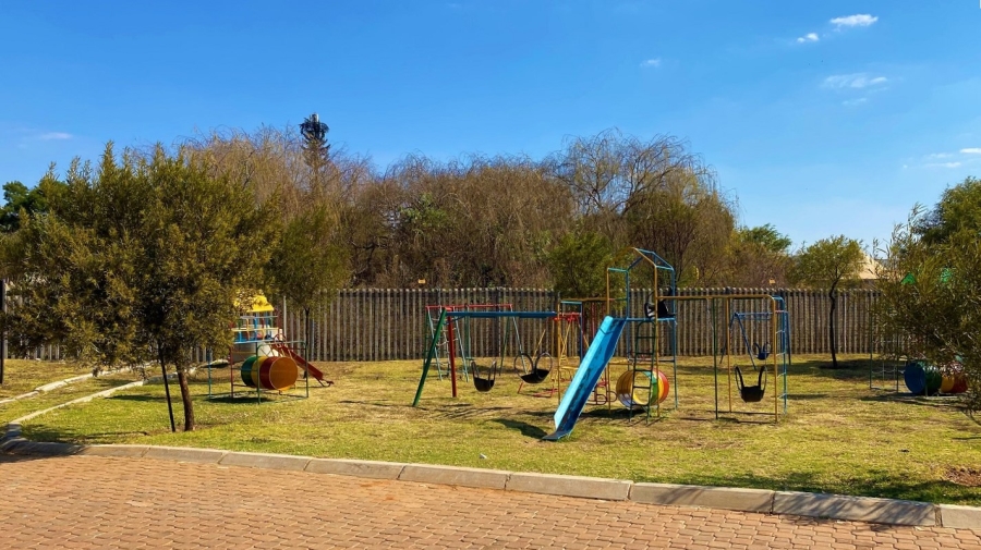 2 Bedroom Property for Sale in Pretorius Park Gauteng
