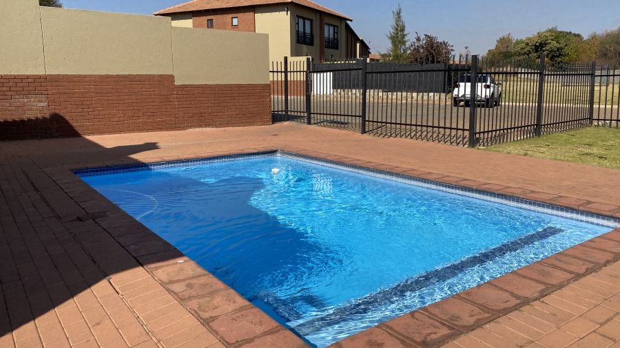 2 Bedroom Property for Sale in Pretorius Park Gauteng