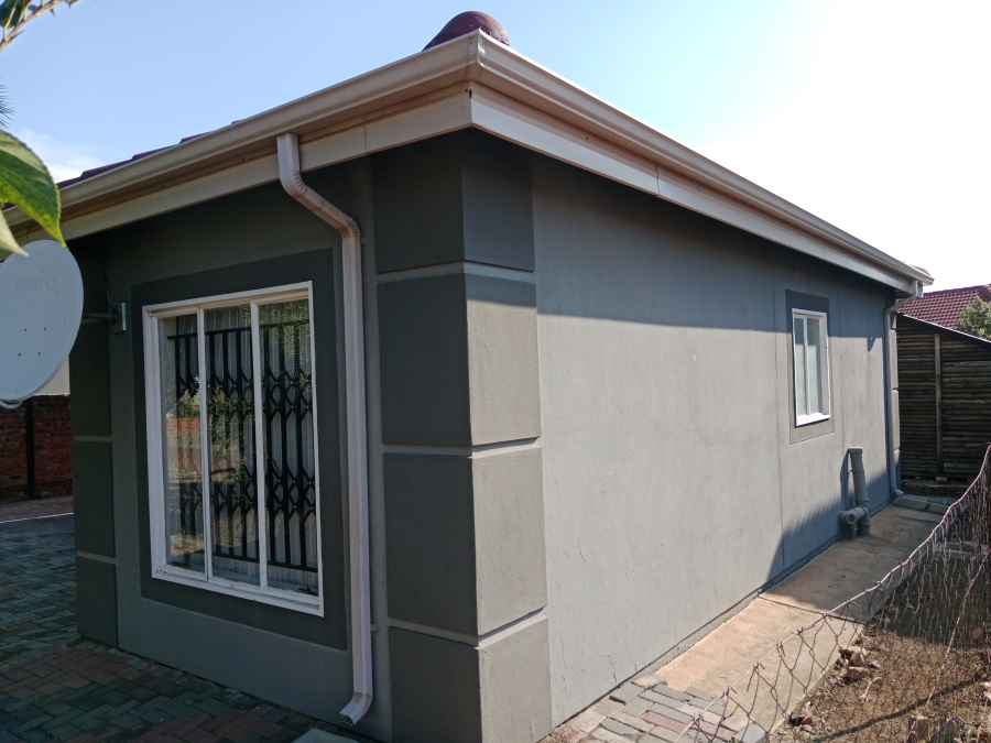 To Let 2 Bedroom Property for Rent in Nkwe Estate Gauteng