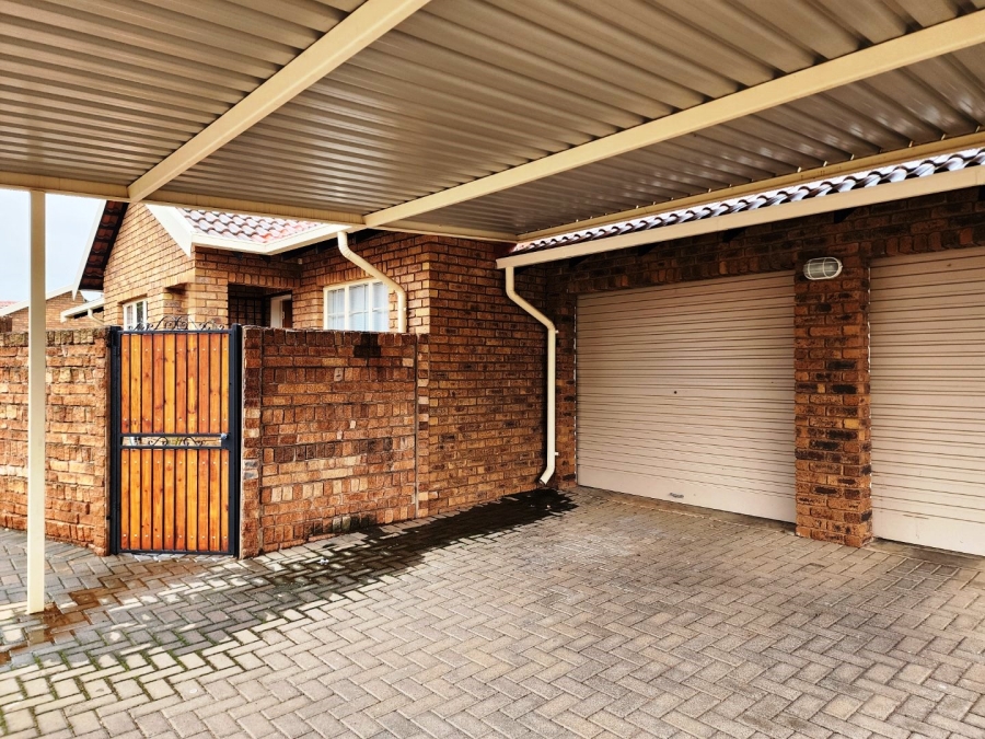 3 Bedroom Property for Sale in Florauna Gauteng