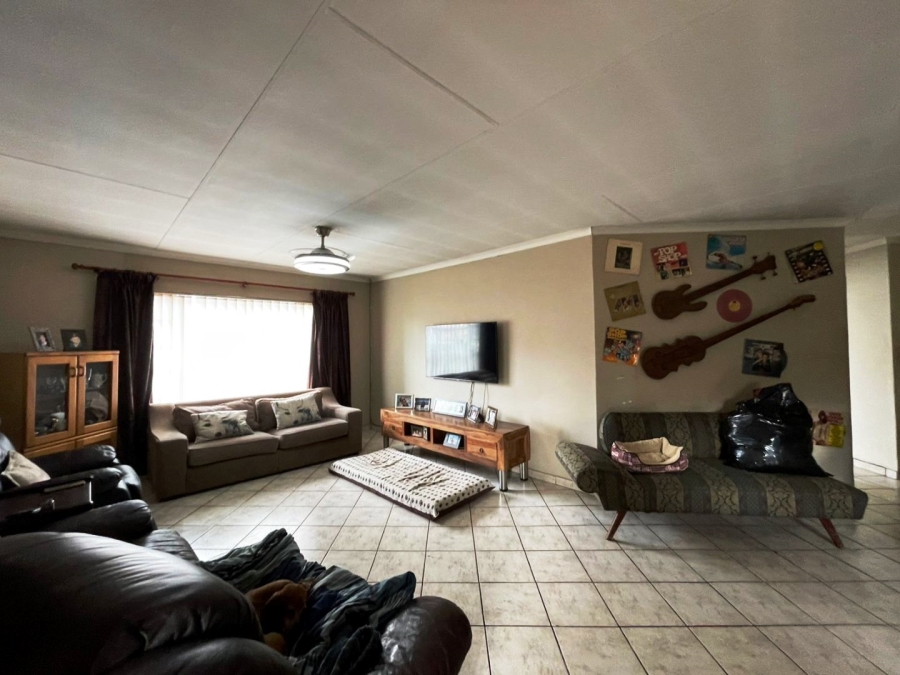 3 Bedroom Property for Sale in Montana Park Gauteng