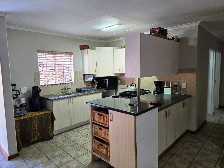 3 Bedroom Property for Sale in Sinoville Gauteng