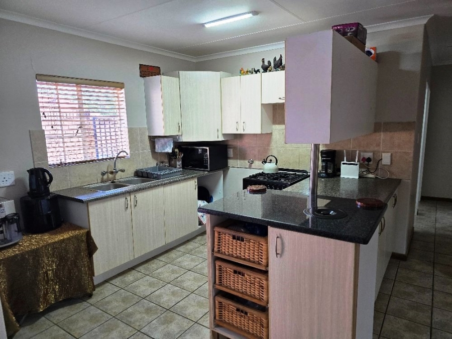 3 Bedroom Property for Sale in Sinoville Gauteng