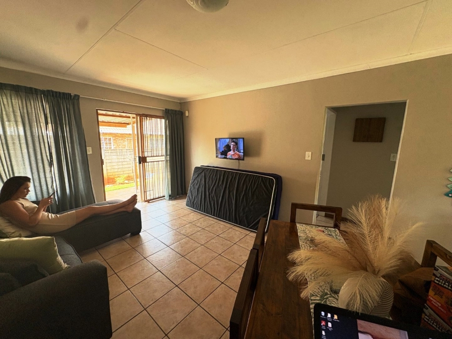 2 Bedroom Property for Sale in Doornpoort Gauteng
