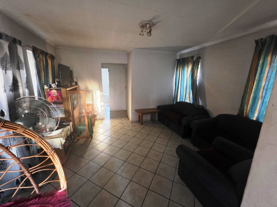 2 Bedroom Property for Sale in Magalieskruin Gauteng