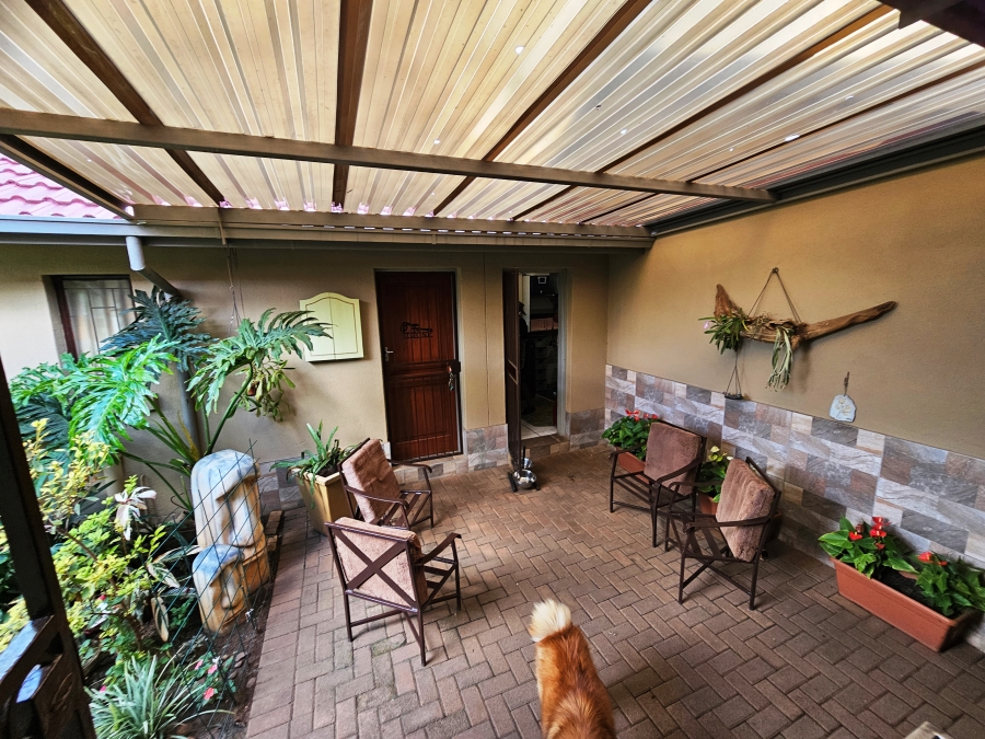 4 Bedroom Property for Sale in Montana Tuine Gauteng