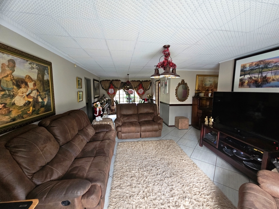 4 Bedroom Property for Sale in Montana Tuine Gauteng