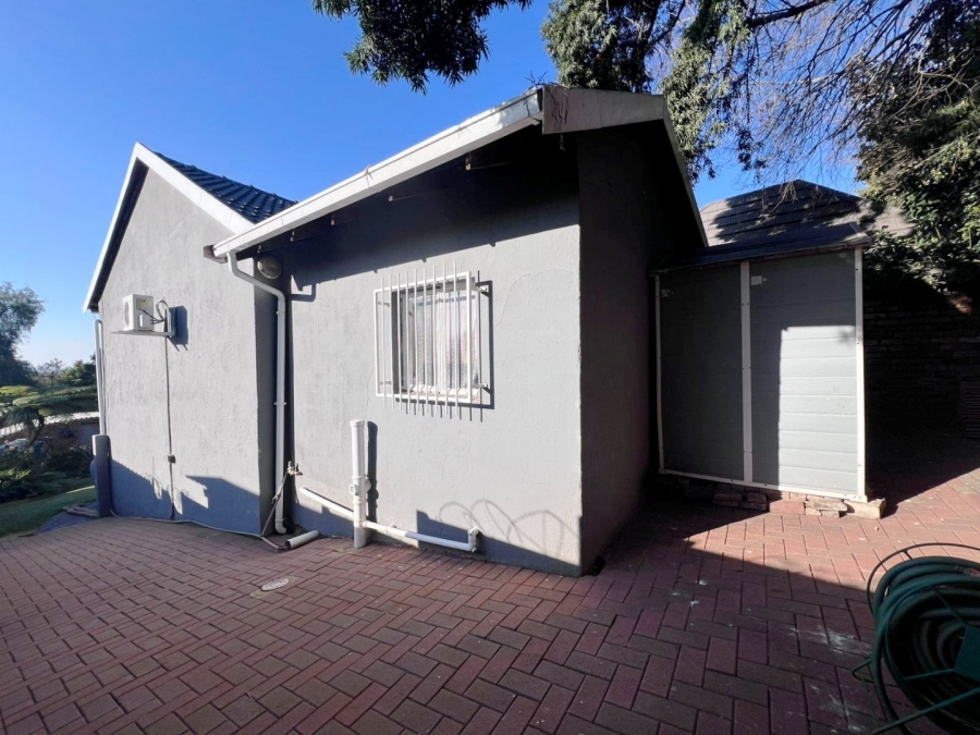4 Bedroom Property for Sale in Magalieskruin Gauteng