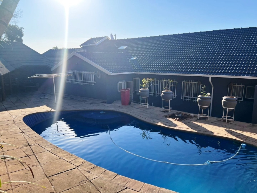 4 Bedroom Property for Sale in Magalieskruin Gauteng