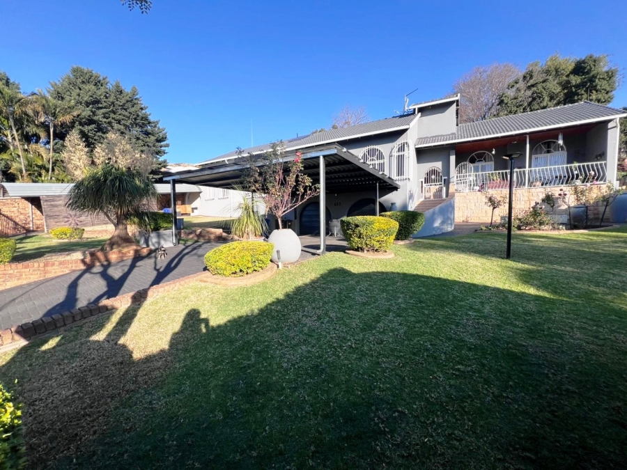 4 Bedroom Property for Sale in Magalieskruin Gauteng