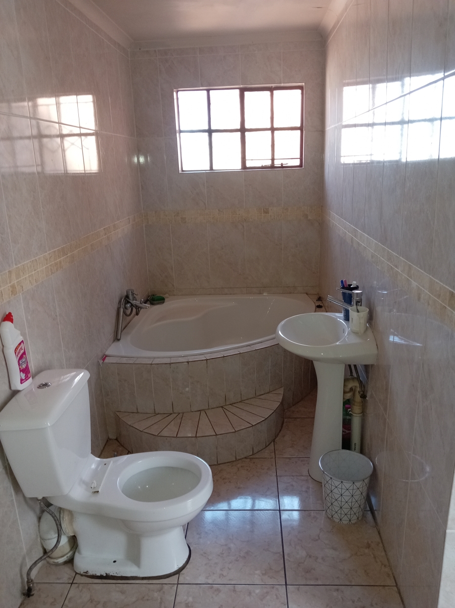 To Let 3 Bedroom Property for Rent in Mabopane Gauteng