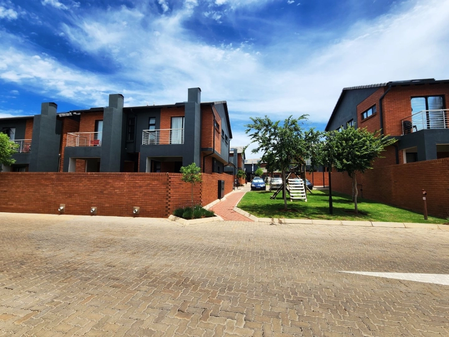 2 Bedroom Property for Sale in Montana Gauteng