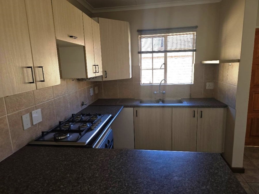 2 Bedroom Property for Sale in Sinoville Gauteng