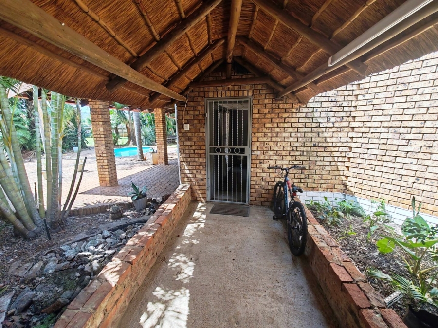 7 Bedroom Property for Sale in Doornpoort Gauteng