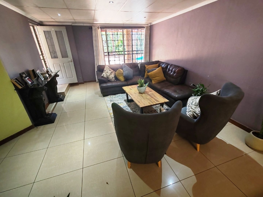 7 Bedroom Property for Sale in Doornpoort Gauteng