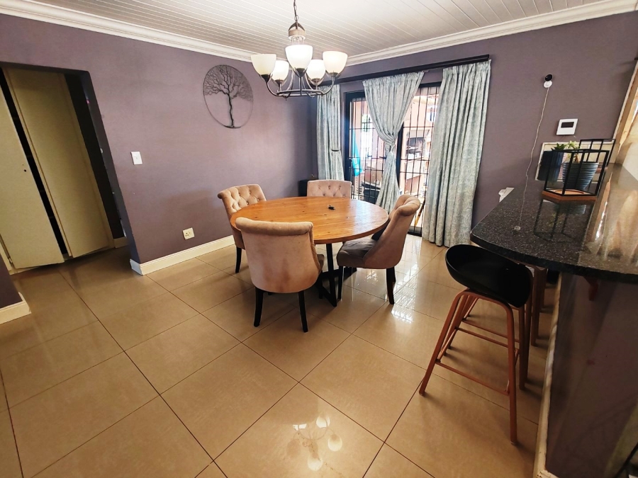 7 Bedroom Property for Sale in Doornpoort Gauteng