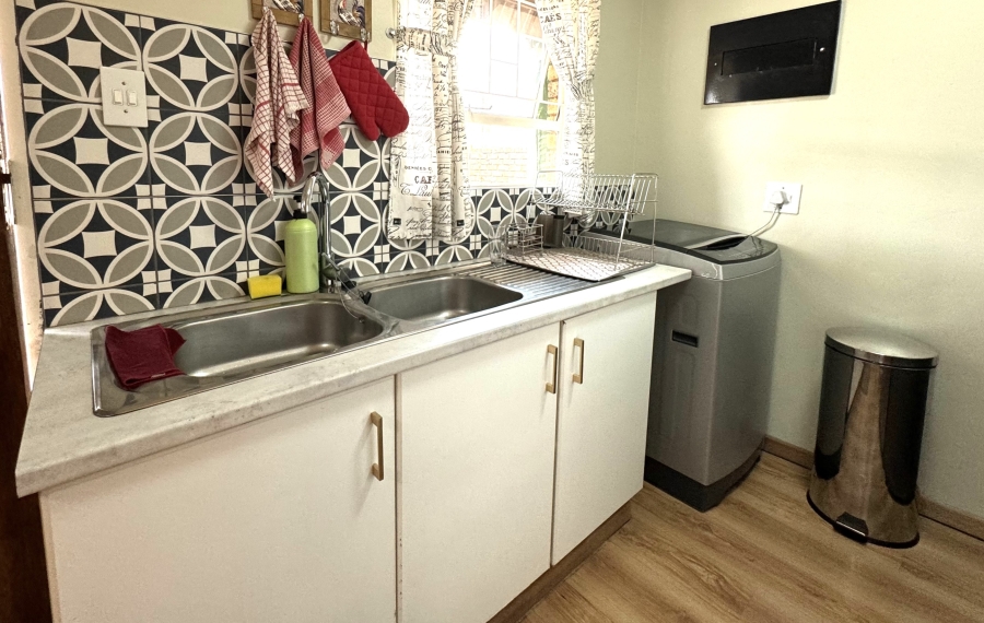 2 Bedroom Property for Sale in Elarduspark Ext 3 Gauteng