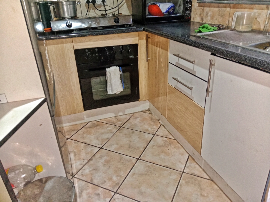 To Let 3 Bedroom Property for Rent in Danville Gauteng